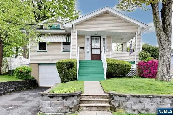 35 Demarest Avenue, Bergenfield, NJ 07621