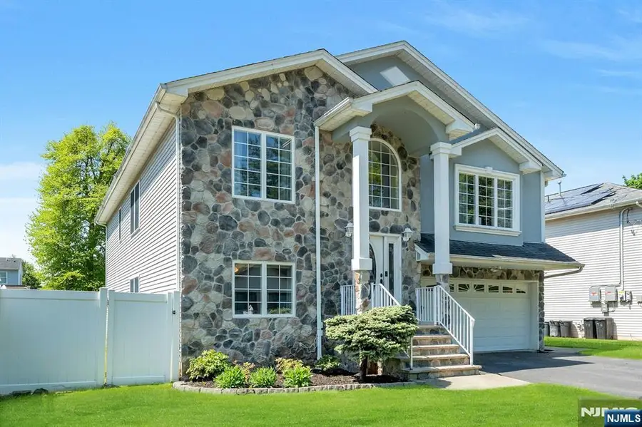 69 Thiem Avenue, Rochelle Park, NJ 07662 - #2