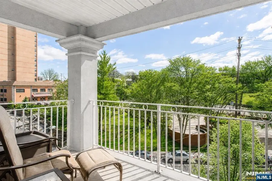 547 Gorge Road 4B, Cliffside Park, NJ 07010 - #2