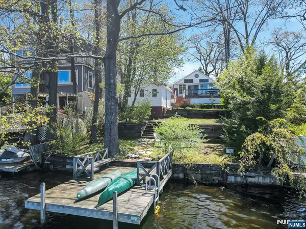 75 Witte Road, West Milford, NJ 07480
