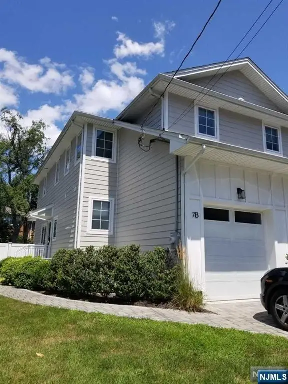 7 Lindley Avenue, Tenafly, NJ 07670