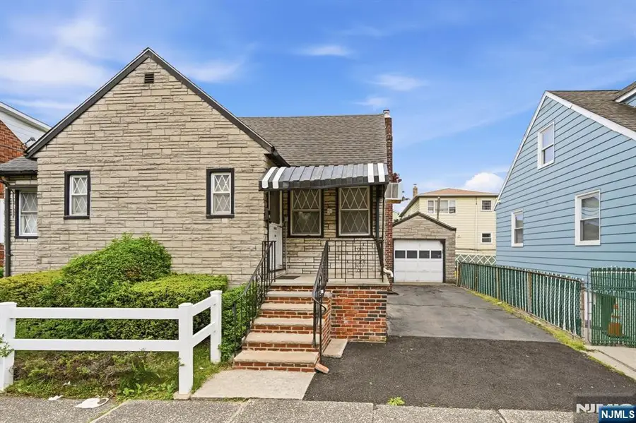 116 Hamilton Avenue, Fairview, NJ 07022 - #2
