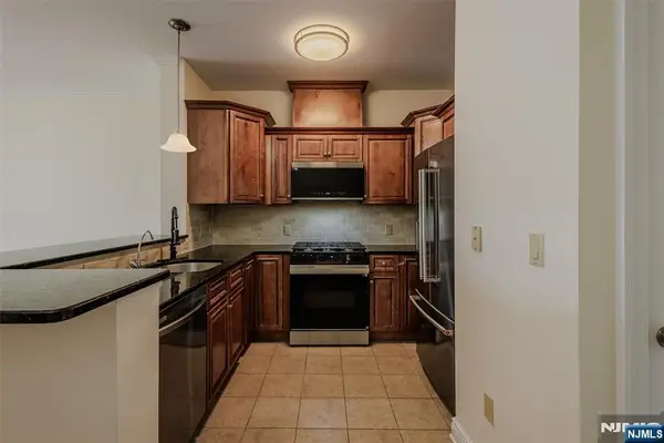29-31 Freeman Street D-2, Newark, NJ 07105