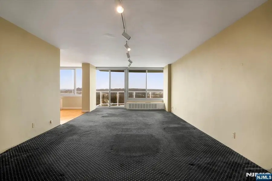 1 Claridge Drive 523, Verona, NJ 07044 - #3