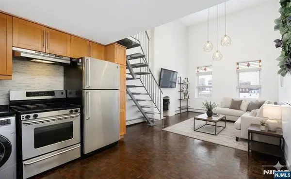 212 9th Street 4B, Jersey City, NJ 07302