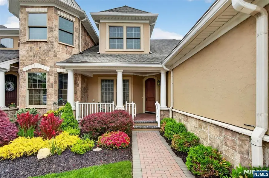 33 Windsor Lane, Ramsey, NJ 07446 - #2