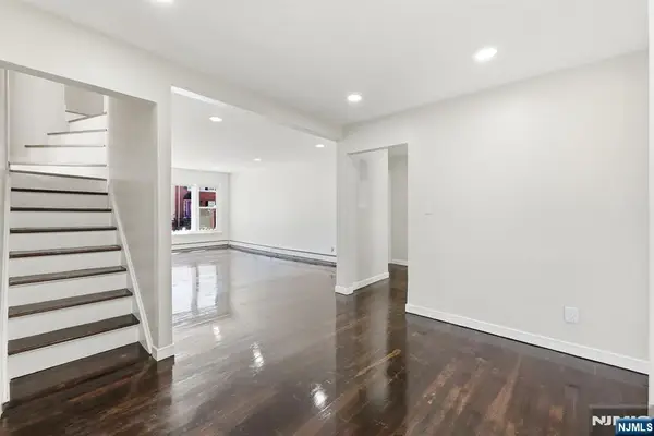 325 Schley Street, Newark, NJ 07112