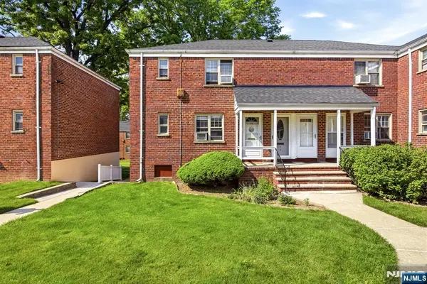 1241 Anderson 19, Fort Lee, NJ 07024