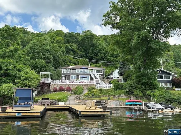 235 Hudson Avenue, Hopatcong, NJ 07843