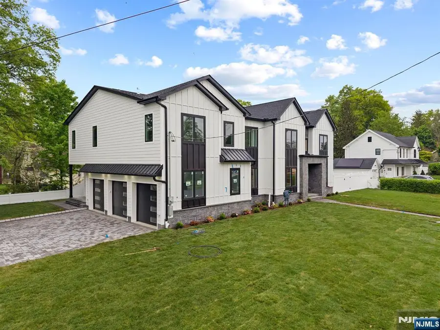 317 Edstan Way, Paramus, NJ 07652 - #3