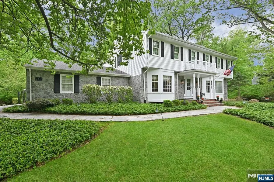 16 Knollwood Road, Upper Saddle River, NJ 07458 - #2