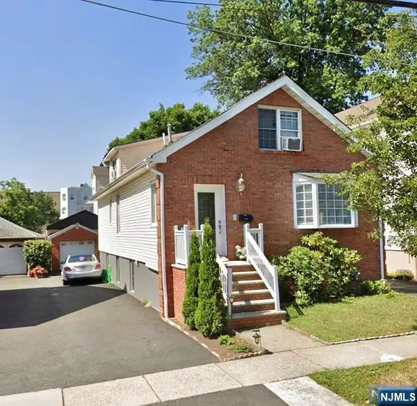 214 Columbus Place, Cliffside Park, NJ 07010