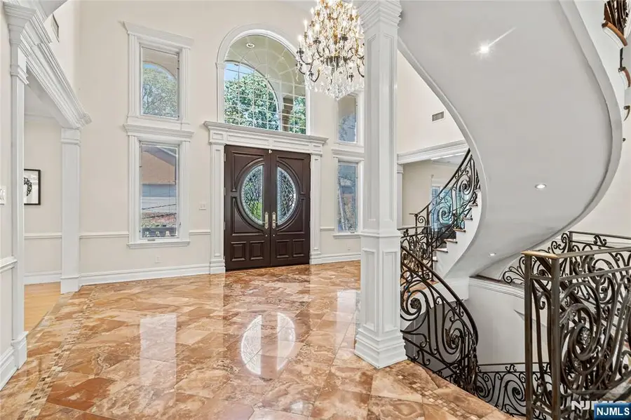 512 Winterburn Grove, Cliffside Park, NJ 07010 - #3