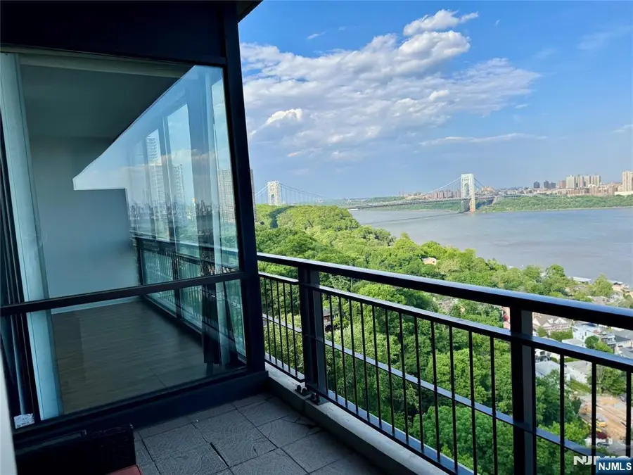 4 Horizon Road 1417, Fort Lee, NJ 07024 - #3