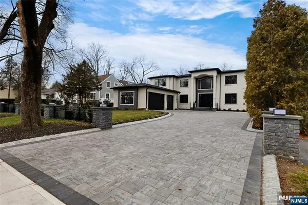 311 Farview Avenue, Paramus, NJ 07652