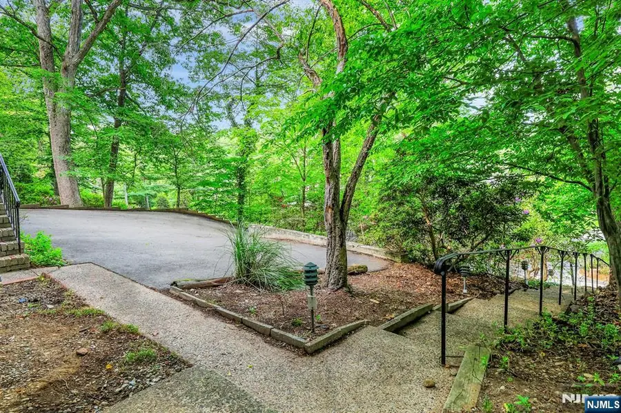 297 E Pines Lake Drive, Wayne, NJ 07470 - #2