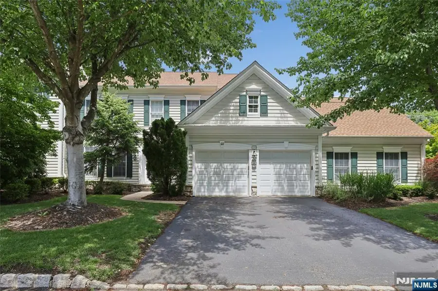 122 White Pine Court, Paramus, NJ 07652 - #2
