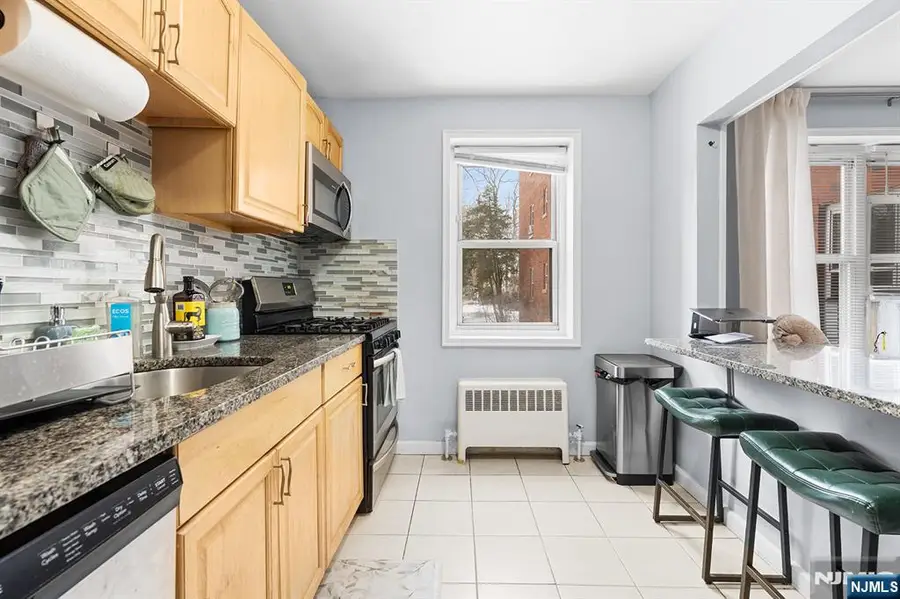2350 Linwood Avenue 1E, Fort Lee, NJ 07024 - #3