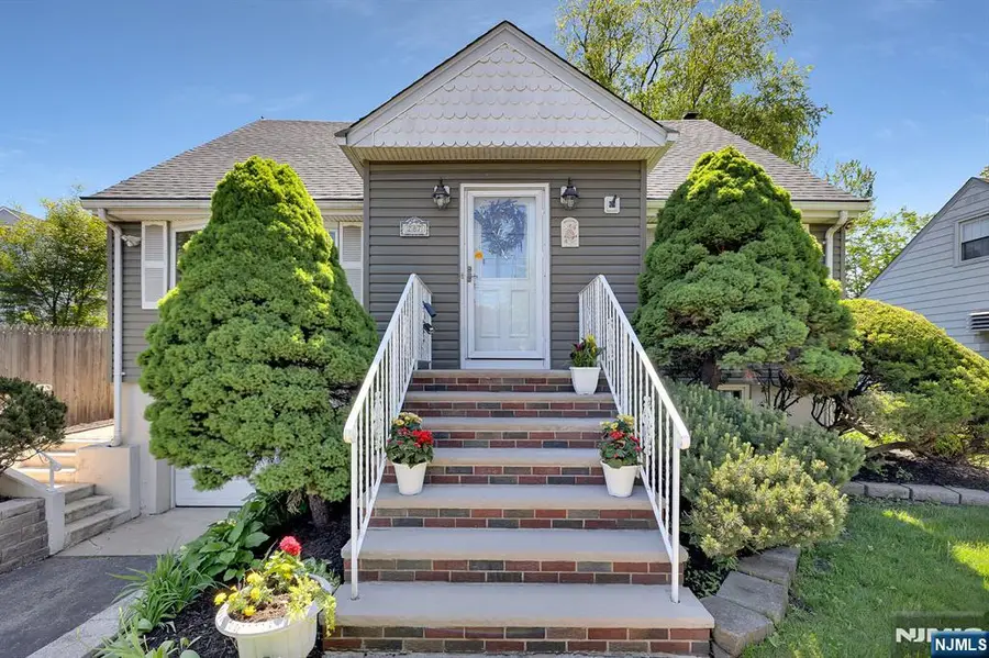 287 Jackson Avenue, Rutherford, NJ 07070 - #2