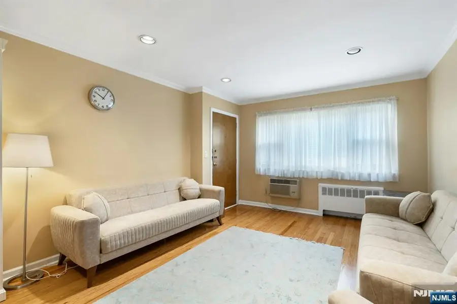 201 Oakdene Place D1, Cliffside Park, NJ 07010 - #2