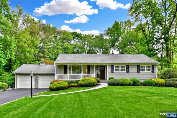 60 Dimmig Road, Upper Saddle River, NJ 07458