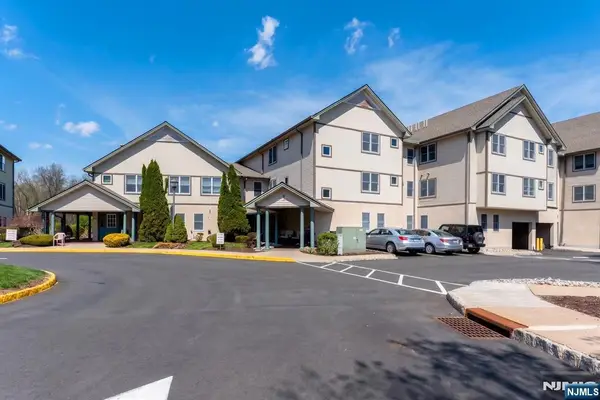 81 Park Edge 2K, Berkeley Heights, NJ 07922