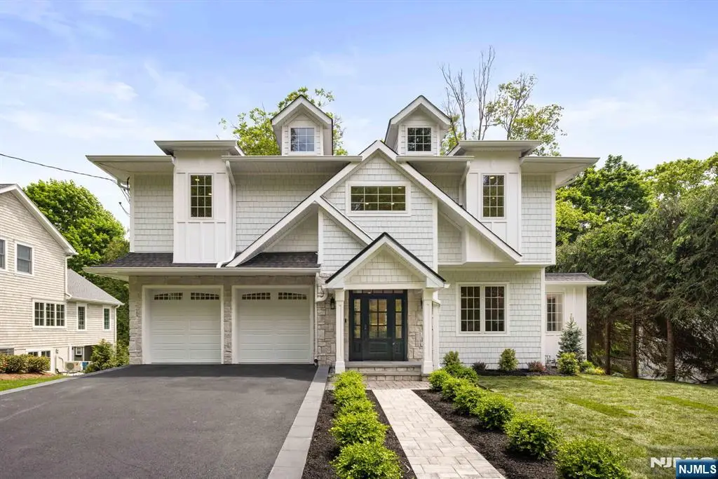 14 Beechwood Road, Ho Ho Kus, NJ 07423 - #1