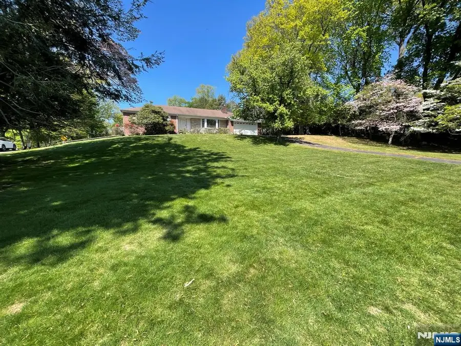 1027 Westwood Avenue, Old Tappan, NJ 07675 - #2