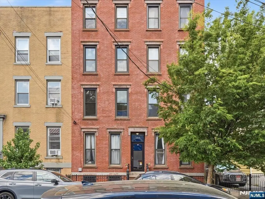 264 3rd Street 2R, Jersey City, NJ 07302 - #1
