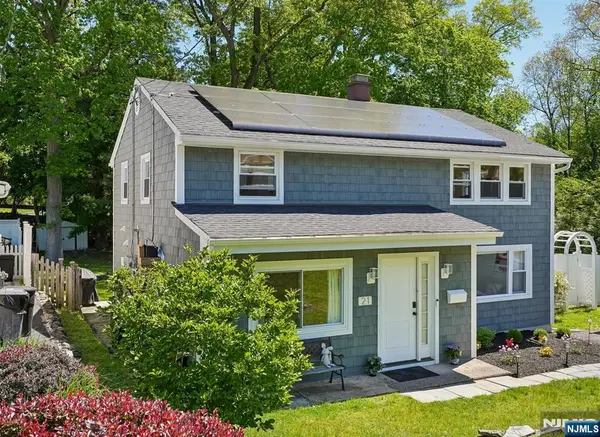 21 Howard Place, Waldwick, NJ 07463