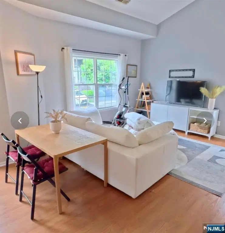 20 S Midland Avenue H2, Kearny, NJ 07032 - #3