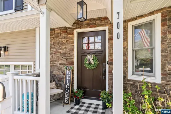 700 Gallows Hill Road, Cranford, NJ 07016