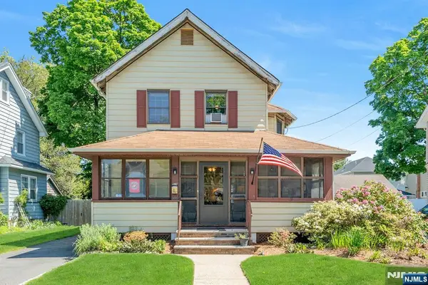 52 Terrace Avenue, Rochelle Park, NJ 07662