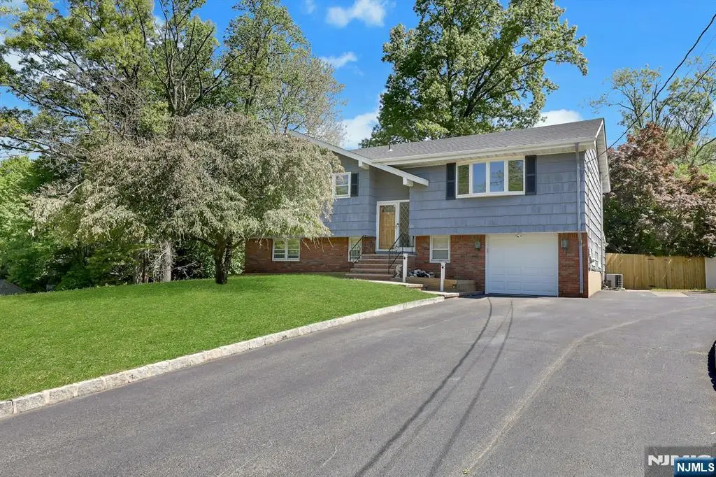 20 Bluehill Road, Norwood, NJ 07648 - #1