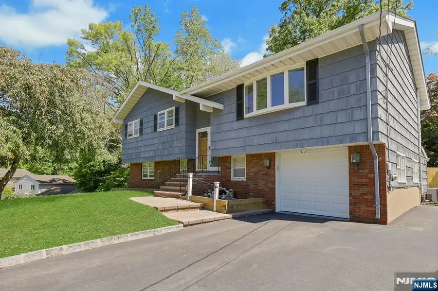 20 Bluehill Road, Norwood, NJ 07648 - #2