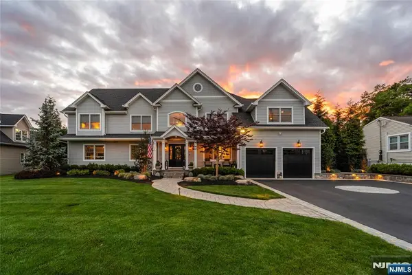 11 Amelia Drive, Old Tappan, NJ 07675