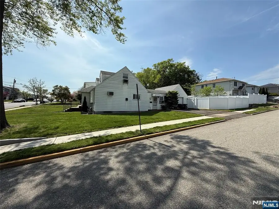 65 Hamilton Avenue, Elmwood Park, NJ 07407 - #3