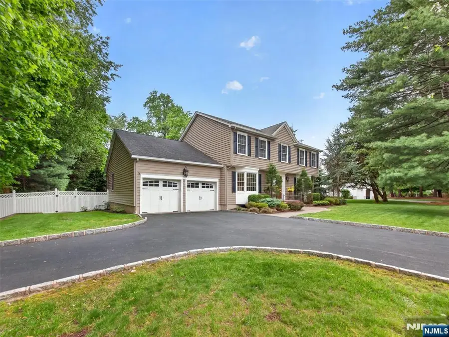 607 Poplar Road, River Vale, NJ 07675 - #3