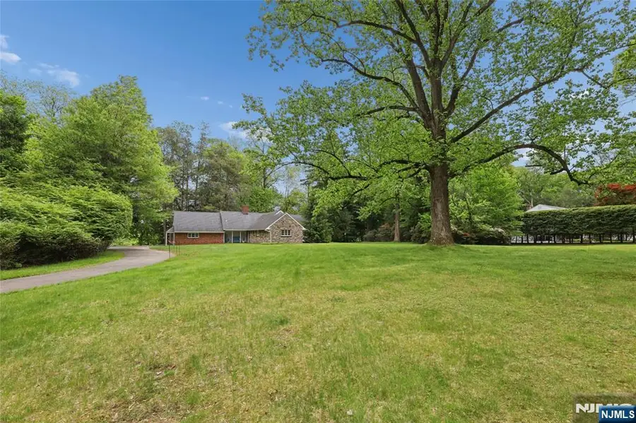 25 Carnot Avenue, Woodcliff Lake, NJ 07677 - #3