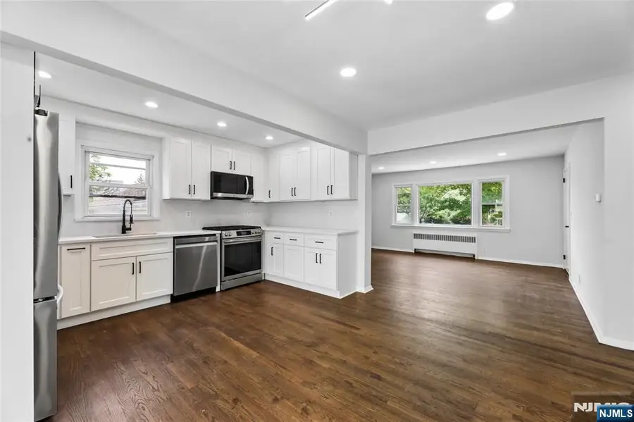 14 John Court, Clifton, NJ 07013 - #3