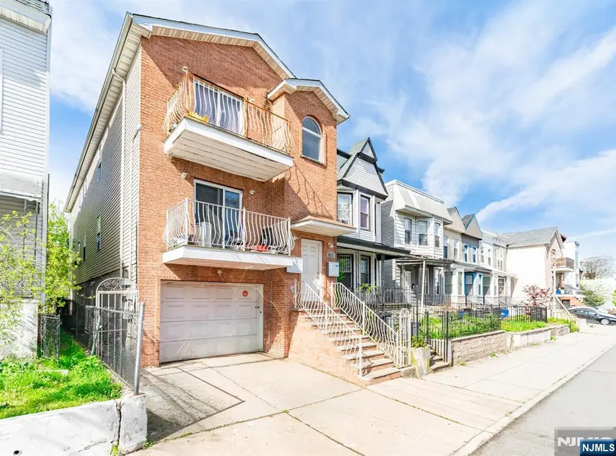 263 Forrest Street, Jersey City, NJ 07304 - #2