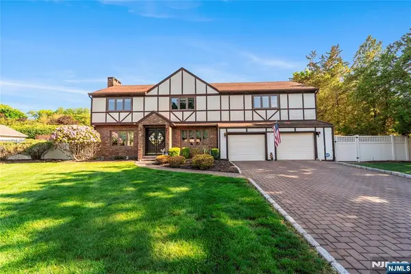 6 Jay Street, Old Tappan, NJ 07675