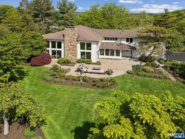 39 Eagle Nest Road, Morris Township, NJ 07960