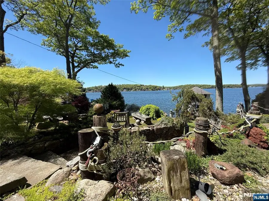 501 Windemere Avenue, Mount Arlington, NJ 07856 - #3