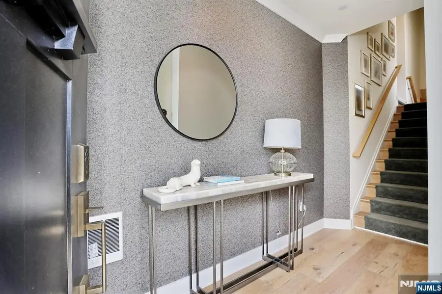 32 Melody Lane 37, Upper Saddle River, NJ 07458 - #3