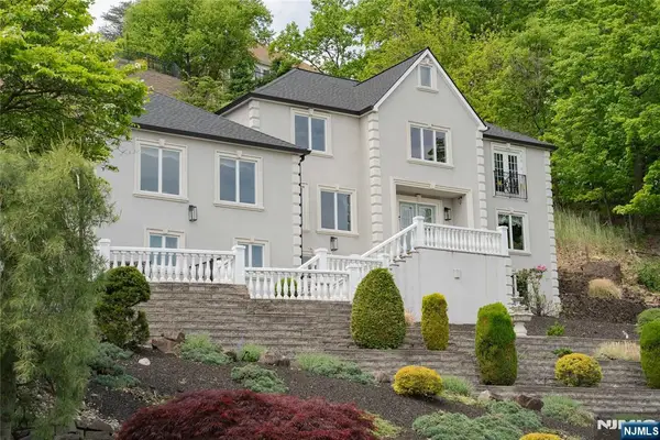 207 Eileen Drive, Cedar Grove, NJ 07009