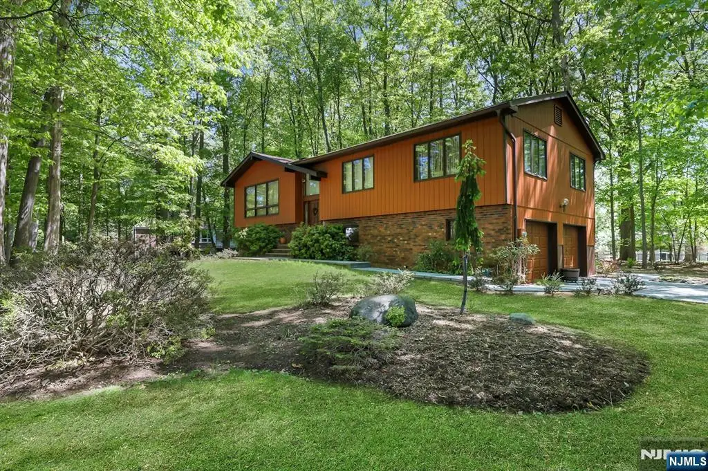 17 Wescott Street, Old Tappan, NJ 07675 - #1
