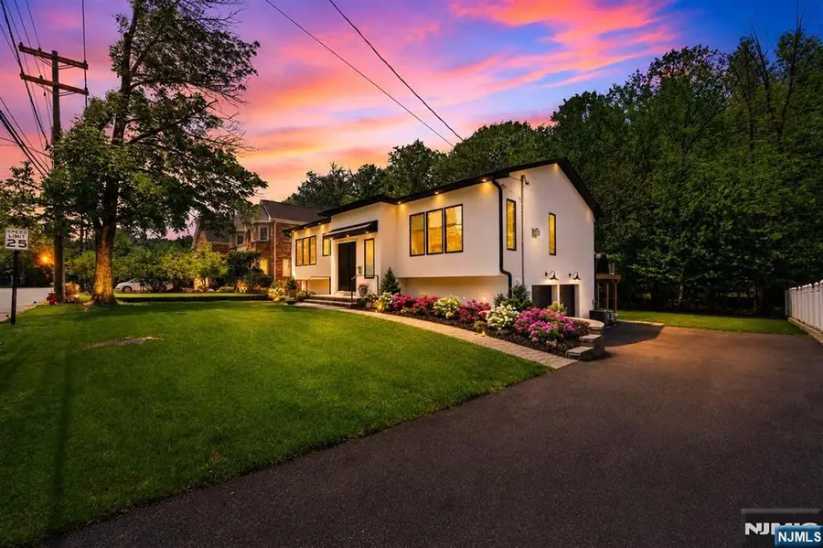 284 Castle Drive, Englewood Cliffs, NJ 07632 - #2