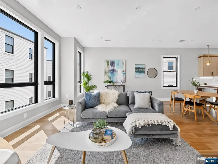 172 Griffith Street 3, Jersey City, NJ 07307 - #3