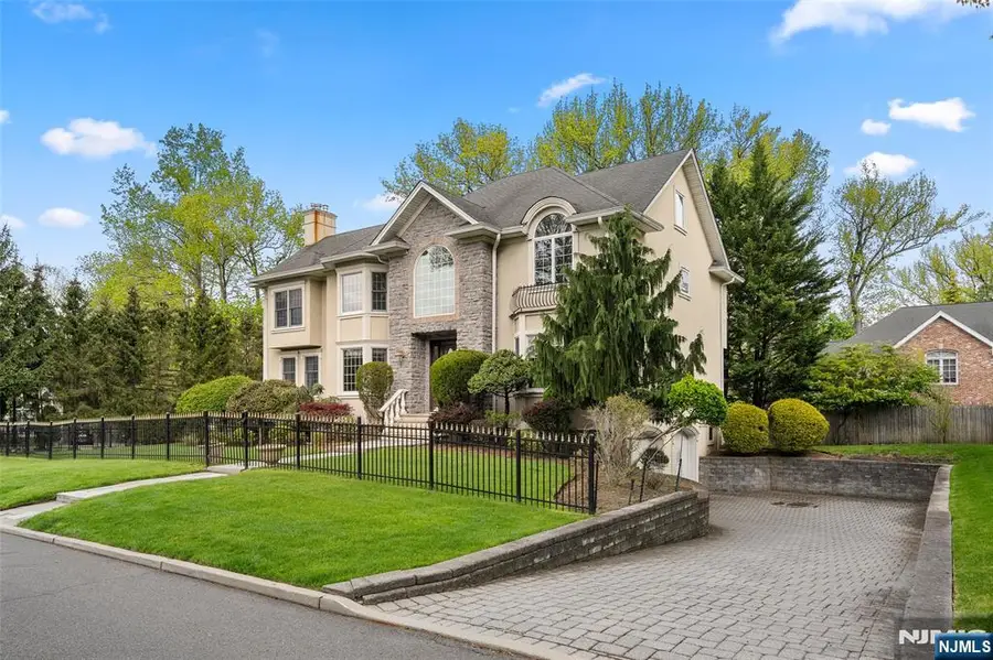 15 Harvard Street, Closter, NJ 07624 - #3